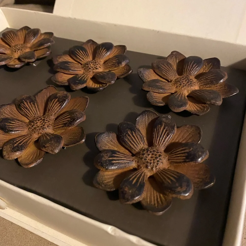 Pottery Barn Metal Flower Napkin Rings Set 6 Brown Floral Table Decor